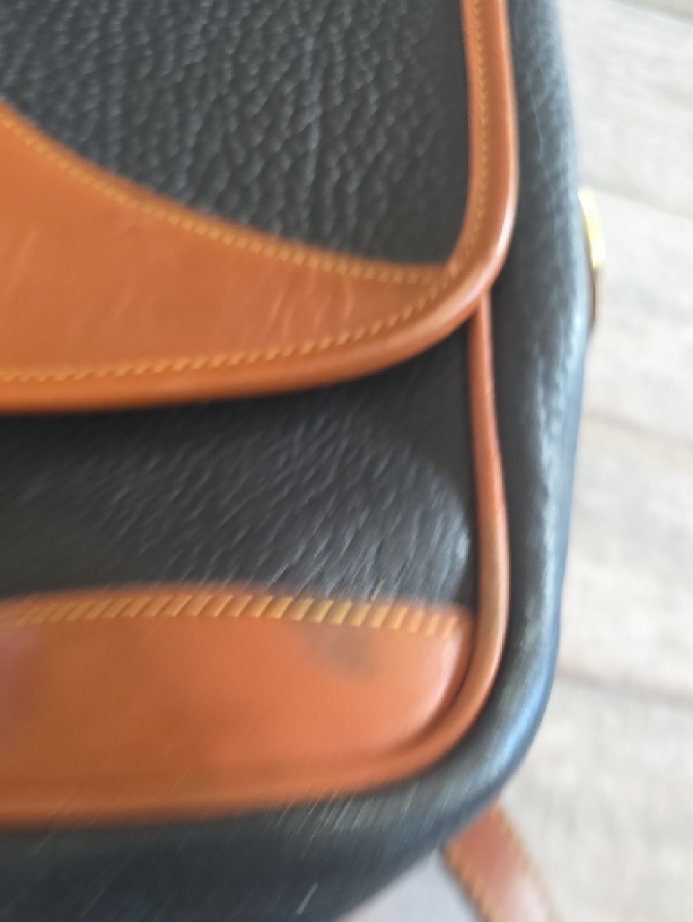 Vintage DOONEY AND BOURKE Black and Brown Leather Crossbody Bag - Picture 6 of 12